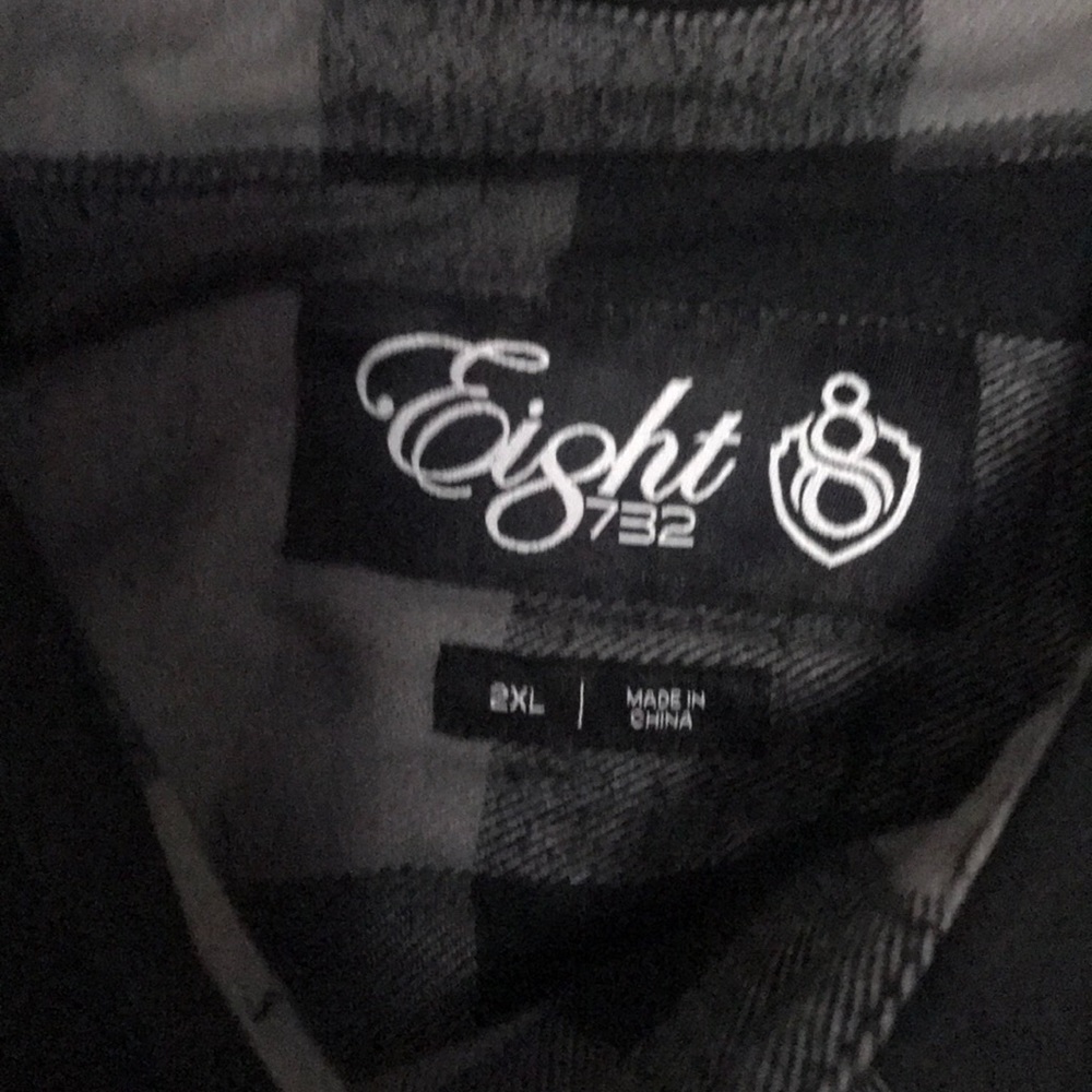 Men’s flannel - Picture 2 of 3